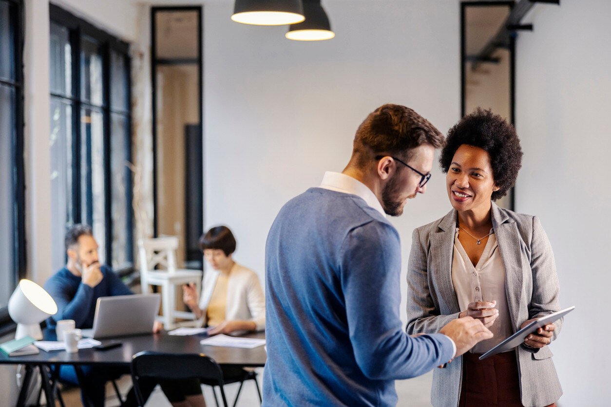 Leader onboarding a new hire with The Accountability System
